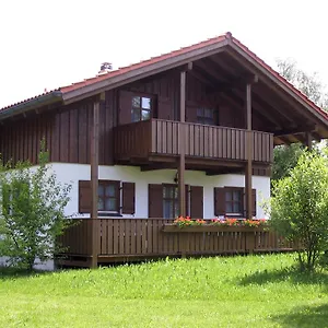  Ferienhaus Waldferiendorf
