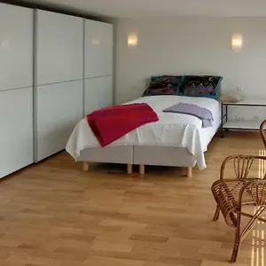modernes-sonniges-appartement-im-herzen-von-dusseldorf.topcolognehotels.com/